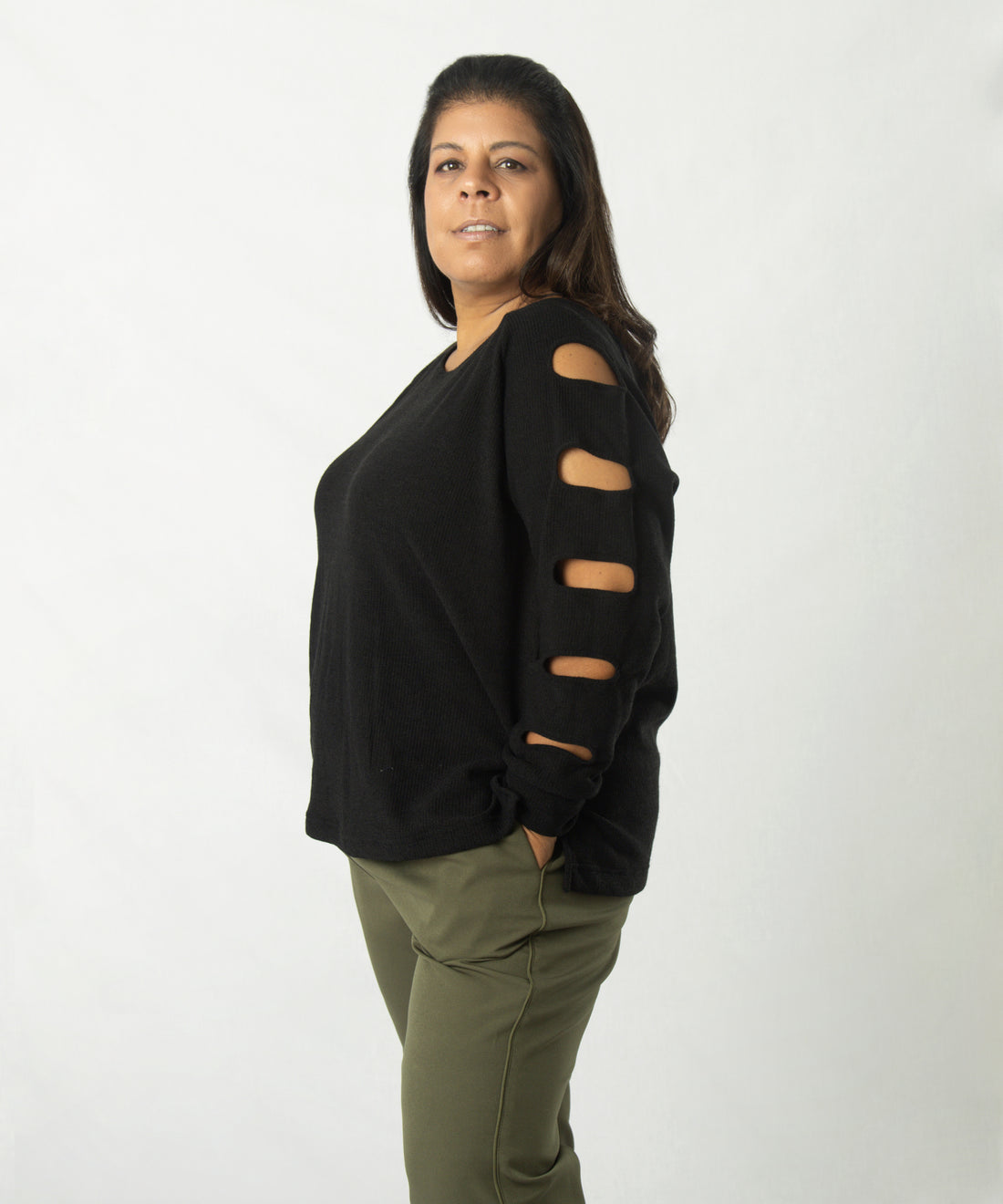 PANTALÓN CATA A LA CINTURA CON ELÁSTICO POSTERIOR